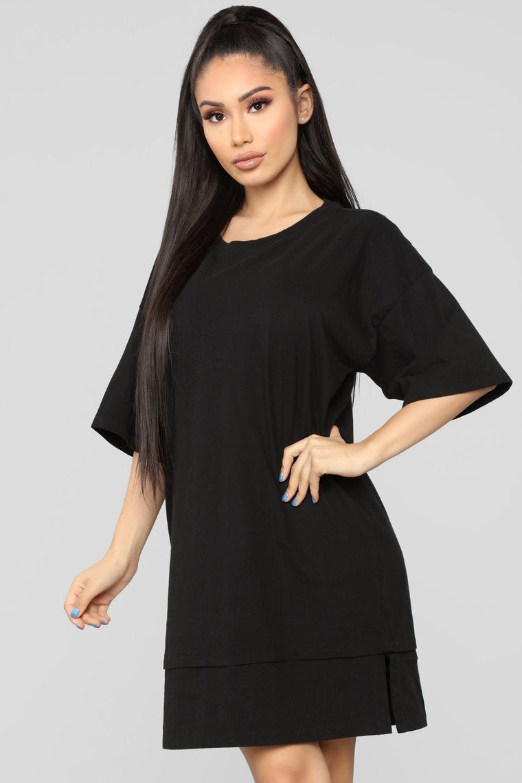 Boxed In Oversize T-Shirt Dress - Black - jameswhite001