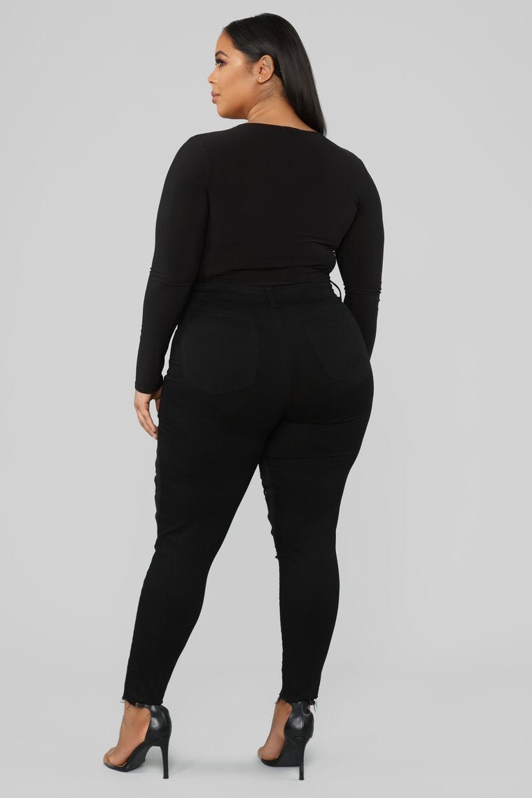 Nicola High Rise Lace Up Skinny Jeans - Black - jameswhite001