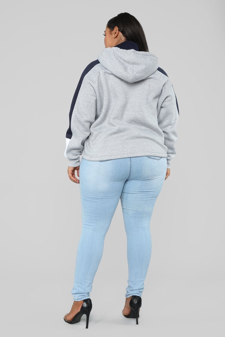 Stay Styling Sweatshirt - Heather Grey - jameswhite001