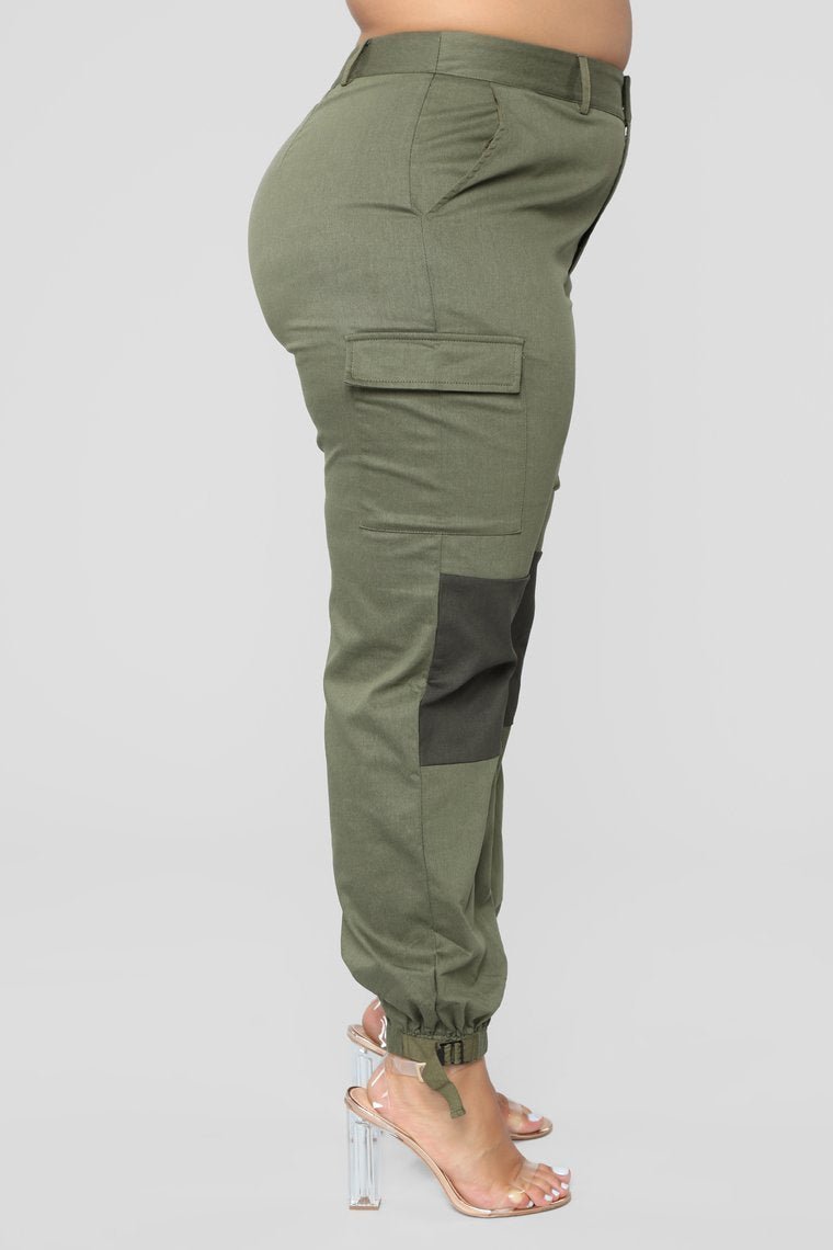 Carry The Teams Weight Cargo Pants - Olive - jameswhite001