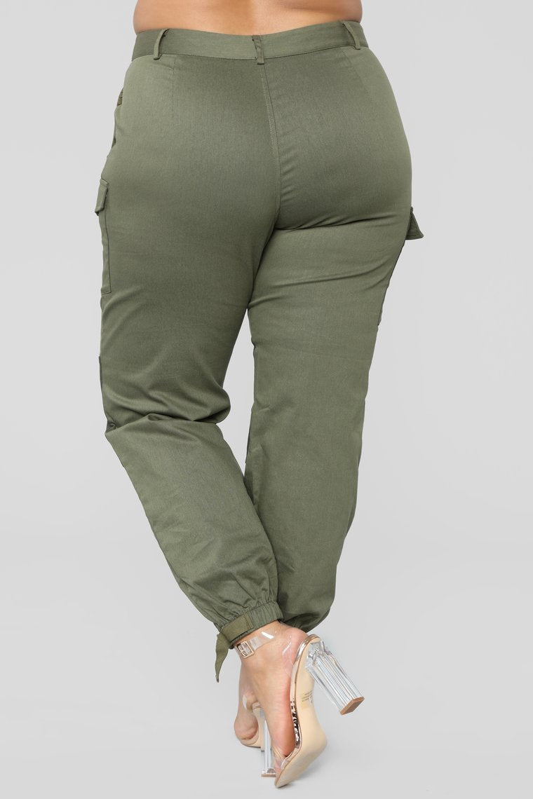 Carry The Teams Weight Cargo Pants - Olive - jameswhite001