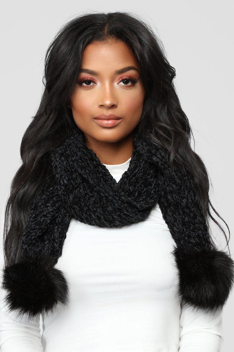 Chenille And Feel Scarf - Black - jameswhite001