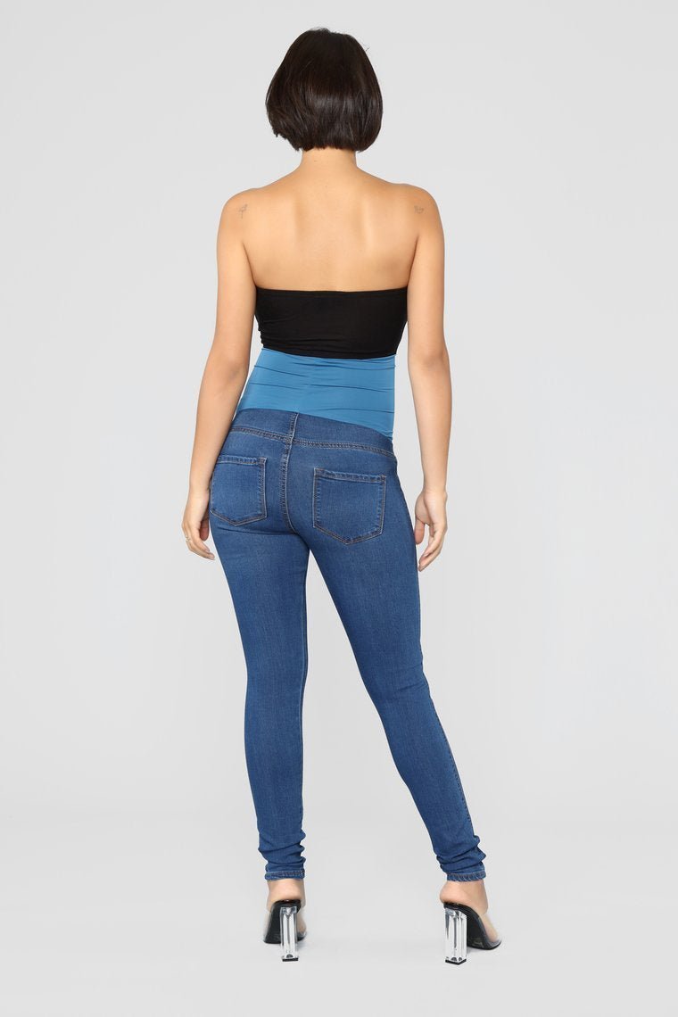 Classic Fit High Waist Skinny Maternity Jeans - Medium Wash - jameswhite001