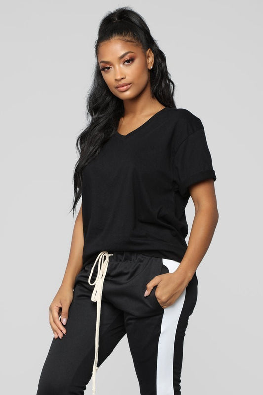 Essential V Neck Tee - Black - jameswhite001