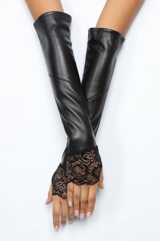 If You Seek Amy Gloves - Black - jameswhite001