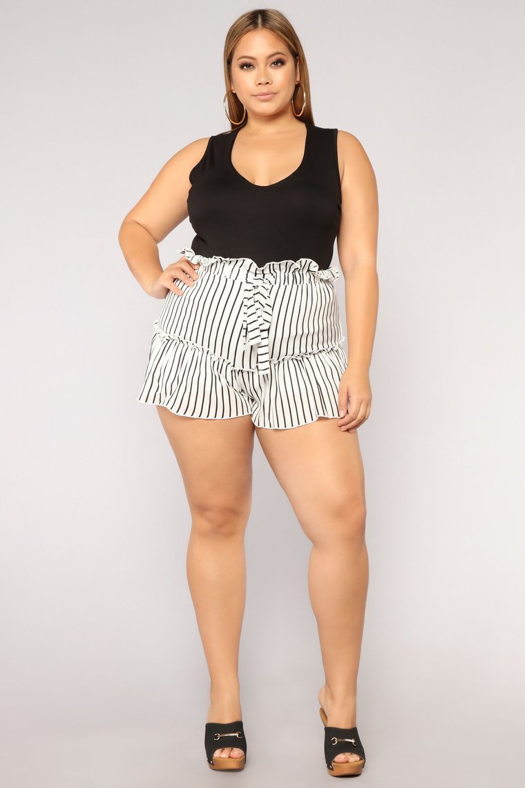Janice Striped Woven Shorts - White/Black - jameswhite001