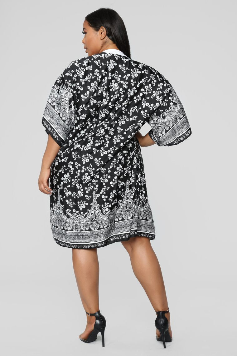 Let's Take A Stroll Kimono - Black - jameswhite001