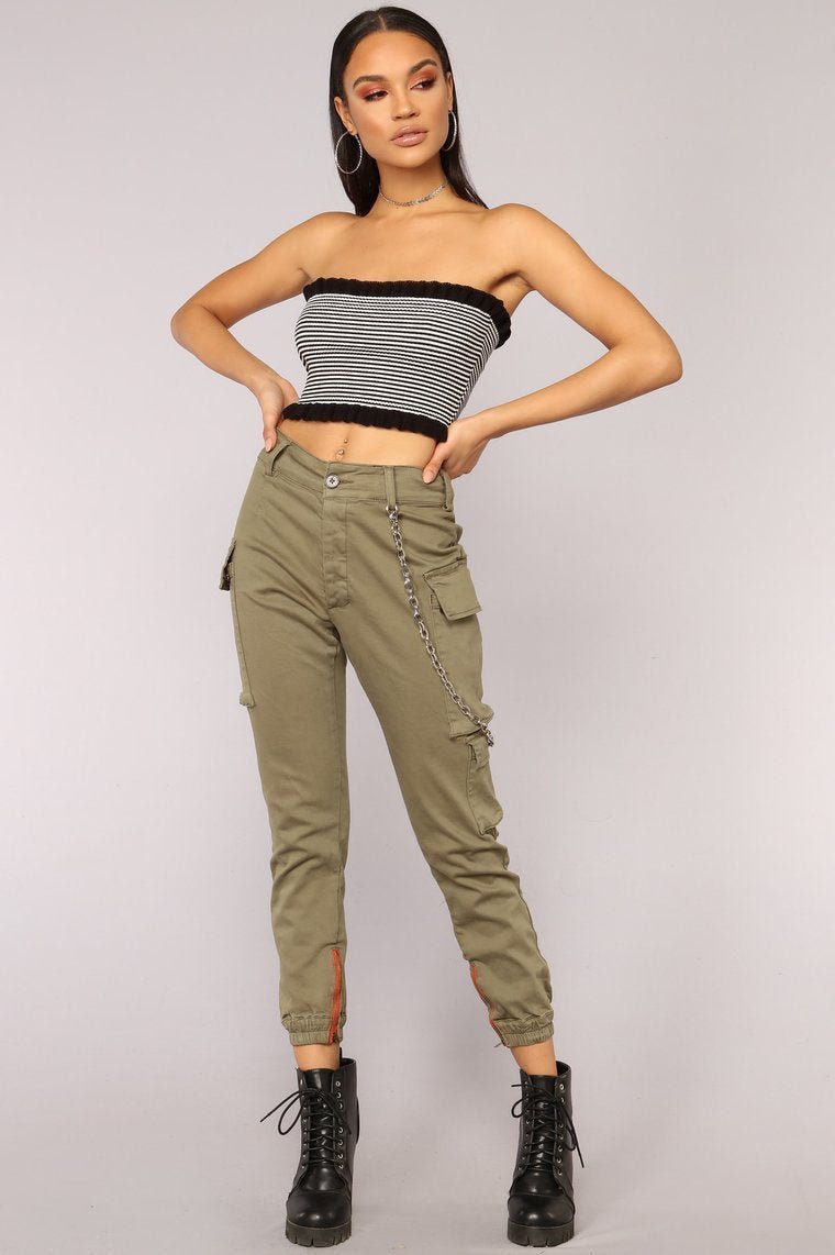 Love Me Blind Sleeveless Sweater - Black - jameswhite001