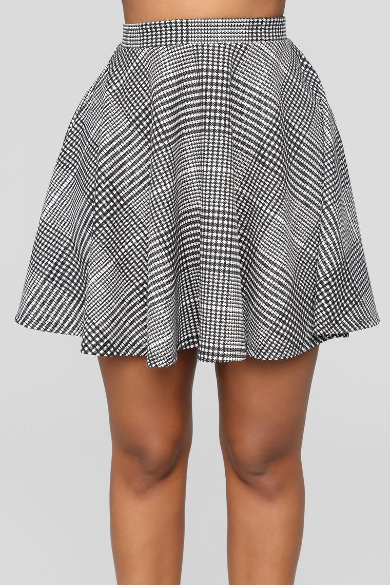 Plaid You Along Circle Skirt - Black/White - jameswhite001