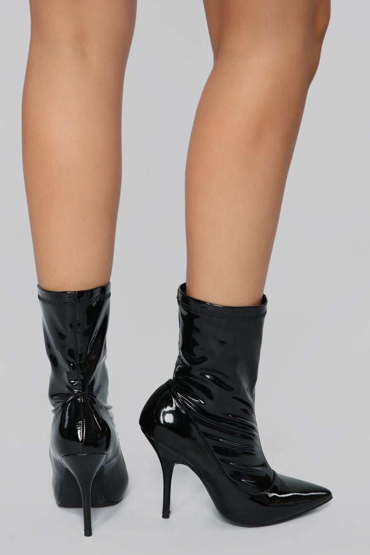 She Means Business Bootie - Black - jameswhite001