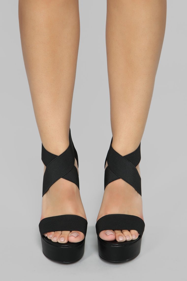 Thick Chick Heeled Sandal - Black - jameswhite001